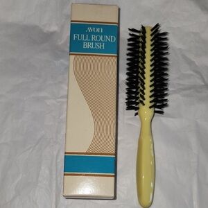 Vintage Avon Full Round Brush -Comes with Original Box UNUSED